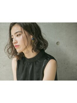 【女性スタッフのみ】顔周りの印象が全体の8割を決める!内側から輝く美しさを生かした愛されヘアをご提案♪