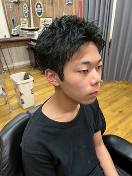 MEN’S HAIR/サーフカール/刈り上げセンターパート/印西