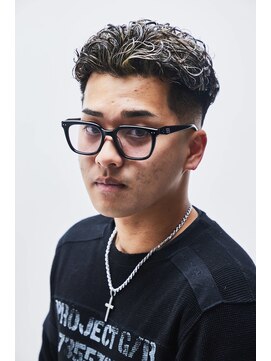 ザ フェイダーズ(The Faderz) スキンフェード高円寺バーバー床屋メンズカット眉毛パーマ理容室