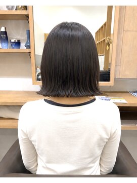 ロッカ(ROCCA) 大人美シルエットショートダークブルー