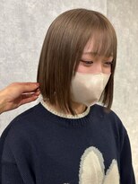 ルル(Lulu) ミルクティーベージュボブカットスタイル