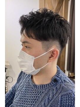 ドルクス 日本橋(Dorcus) ビジネスマンヘア　前髪上げた髪型　短髪