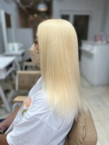 カリーナ(CARINA)&nbsp;ホワイトカラー／ペールカラー