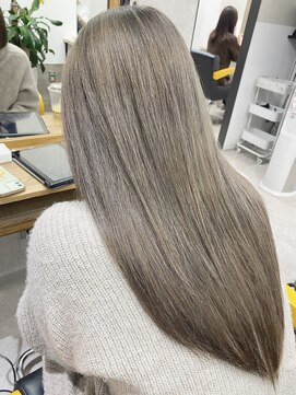 ジゼル 博多(GiseL) ミルクティーベージュ/ かじ @ kaji_de_experiences[博多駅前]