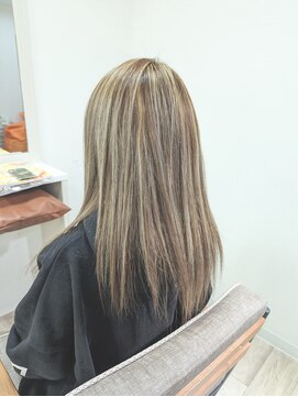 エルゴ 川崎西口(ergo) 大人可愛いグレージュハイライトブリーチ3