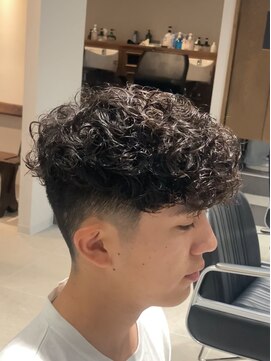 グルーマーズトウキョウ 渋谷店(GROOMER/S TOKYO) 海外風スペインカール