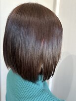 ハチ(hachi)&nbsp;ナチュラルブラウンカラー艶髪ボブ
