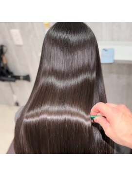 ナンバー 小山(Number.) I think you.TRで『うっとり髪』へ