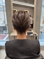 エウペ 渋谷(WEUPE)&nbsp;斜めバング/グレージュカラー/デザインカラー/シルキーベージュ