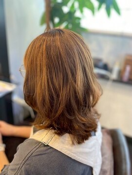 アトリエファゴ ハナミズキ店 【Chikano】レイヤーカット／ハイライト