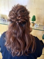 ハンズエミュ(hands emu)&nbsp;編みこみハーフアップ