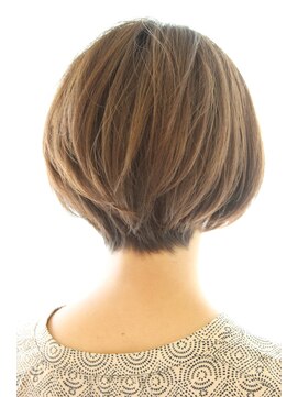 レウナ 外苑前(Reuna) 大人の女性に人気シルエットが綺麗なショートカット