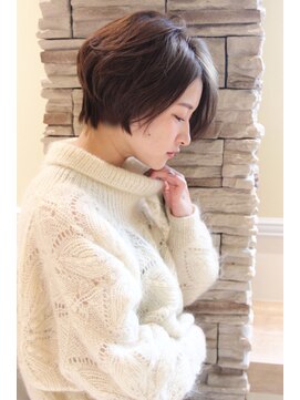 レウナ 外苑前(Reuna) ３０代・４０代に人気シルエットが綺麗なショートスタイル