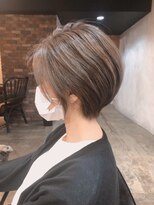 大人かわいいくびれミディラベンダーインナーカラー