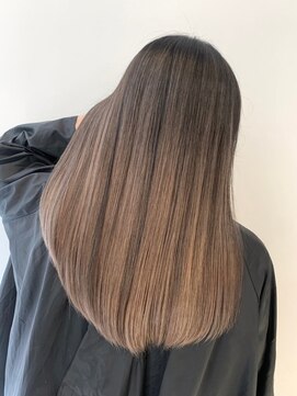 イース バイ アンブルリュクス 北千住(Ease by amble luxe) パールベージュ