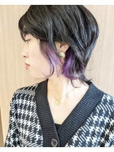 さりげないデザインのインナーカラーが人気爆発中☆