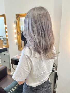 コワファースト させぼ五番街店(COIFF1RST) ホワイトアッシュ☆