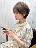 小顔ショートボブ×肌映えグレージュカラー