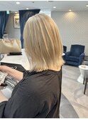 ブリーチカラーブロンドベージュハイトーンカラーくびれヘア
