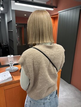 レブ 三条河原町(Reb,) ブリーチ一回でできるミルクティーベージュ