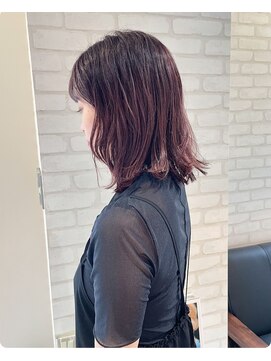 アイスバーグ(eyesburg) シースルーバング×くびれミディアムレイヤーミディアムヘア
