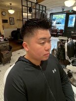 ルドローブラントオオサカ(LUDLOW BLUNT Osaka) 【LUDLOW BLUNT】フェードカット バーバーヘア