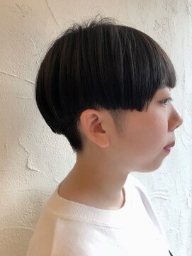 イームズ(EAMES) 個性的黒髪ショート