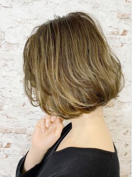 ルーファス 恵比寿 渋谷(Ruufus) 大人のバレイヤージュ前下がりボブ【Ruufus】31513