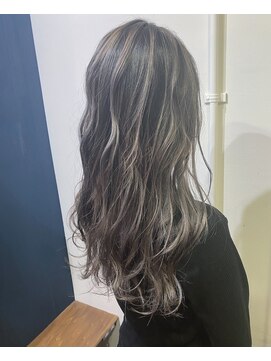 ケイト(kate) 【kate 】大宮 筋感バレイヤージュ