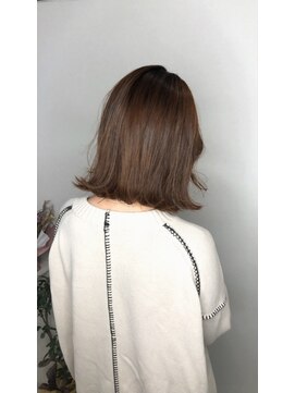 ゴート(Goat) 外ハネスタイル