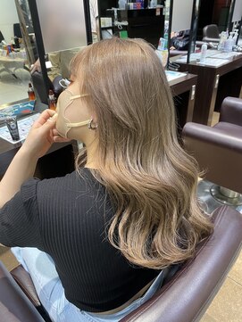 ゼスト フィーノ(ZEST fino) 【ZEST立川 橋本姫奈】ハイトーン × 柔らかベージュ