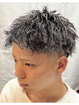 ヒロギンザ 新橋日比谷口店(HIRO GINZA) ツイストフェード