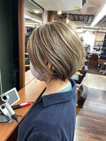 ハーツ(Heart's)&nbsp;白髪ぼかしハイライト大人ショート【髪質改善/脱白髪染め】