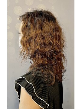 ロポリス(Lopolis) 美ツヤスパイラルパーマ