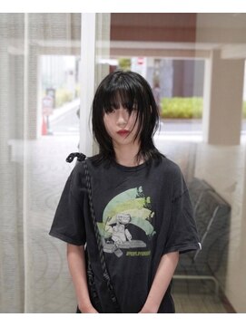 サリ(SARY) セミロングヘアと縮毛矯正