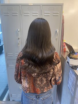 プレシャスバイプロデュース(precious by Produce) 艶オリーブグレージュ[町田／町田駅/町田駅前店/学割U24/JR町田]