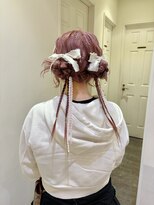 コル(CoL)&nbsp;ちょっぴり個性的！ツインお団子ヘア