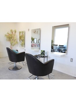 完全プライベート空間でマンツーマン対応＊サロン帰りだけでなくご自宅でのセット方法などアフターケアも◎