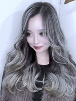 ブレイズヘアー(BLAZEhair)&nbsp;【完全モノトーン】ホワイトバレイヤージュ×ブリーチ２回