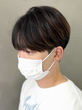 エルマーク 豊中(L-MARK) 黒髪マッシュナチュラルマッシュメンズヘア韓国ツーブロック