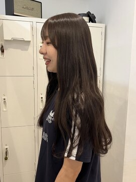 エイチ 梅田(H) ミニウルフホワイトグレージュレイヤーカット大人ショート美髪