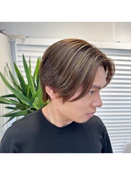 アオ 岡野 横浜(a-o) 【立体感x束感＊】メンズハイライトx毛流れセンターパート＊