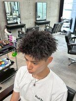 イーラ(era) スパイキーピンパーマパーマ/メンズ/刈り上げ/眉毛/ツイスト