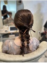 プランツヘアー&nbsp;あみ下ろしツイン × ヘアアレンジ