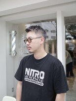 プールサイド(POOLSIDE)&nbsp;サイドパート　スキンフェード　バーバースタイル　千代　箱崎