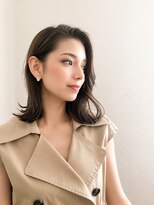 アヴェル 自由が丘(Avelle)&nbsp;大人可愛い外ハネミディ｜艶感グレージュ