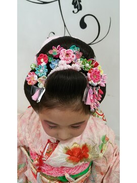 リキラブアンドボディ(RIKI LOVE&BODY) 七五三　日本髪