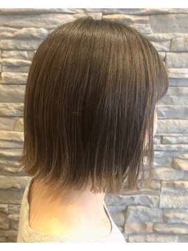 フィーカ(Fika) 切りっぱなし×やわらかベージュ