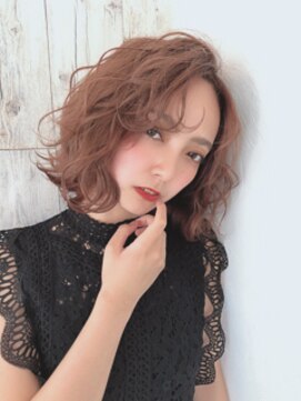 スピガ(SPIGA) ゆるふわパーマ風切りっぱなしボブ