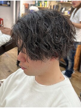 クオンヒール 淀屋橋店(QUON HEAL) スペインカール/スパイキーショート/フェザーパーマ/フェード